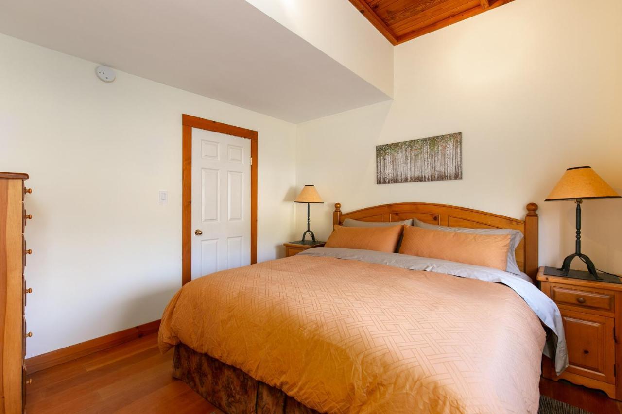 Pemberton Valley 1 Bedroom Suite King Size Bed Wifi Cable Tv Air Conditioning Free Parking Walk To Village Amazing Views Garden Seating Area Exterior foto